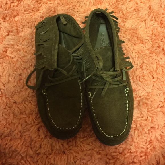 Brown Fringe AE Shoes