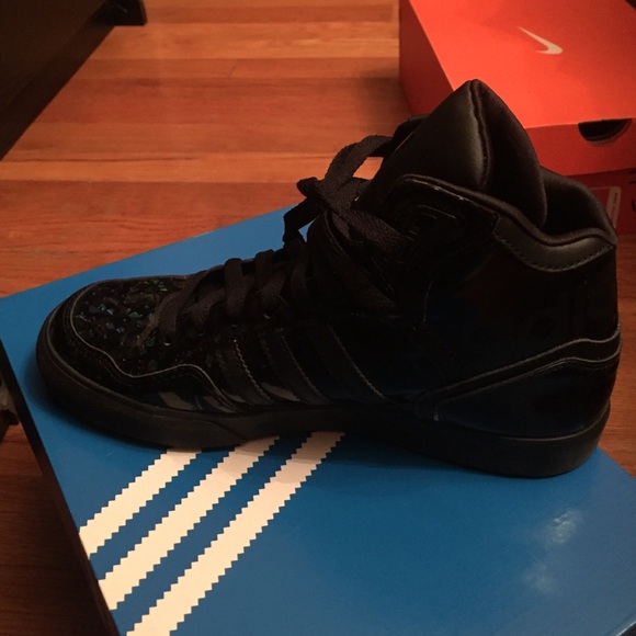 Adidas sneakers - Picture 3 of 4