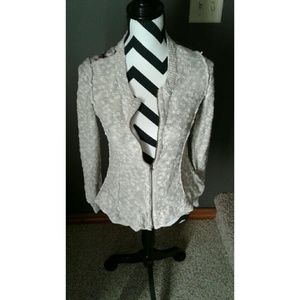 Buckle knitted zip up jacket With floral lace back