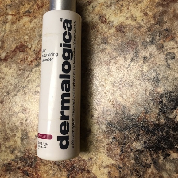 Dermalogica age smart skin resurfacing cleanser - Picture 1 of 3