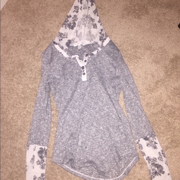 Long Sleeve Aeropostale Top with Hood