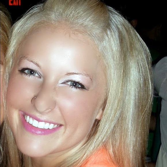 Meet your Posher, Kortney