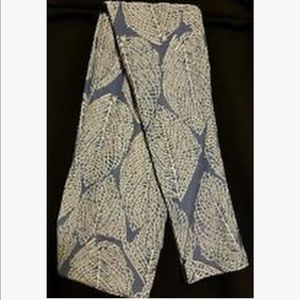 Skeleton Leaves LLR OS