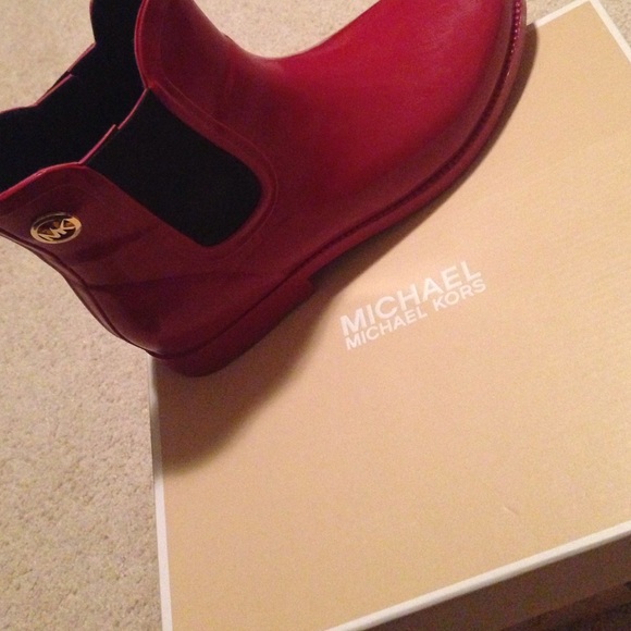Brand new never worn Michael Kors rain booties!!