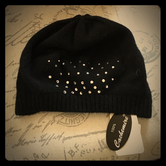 Black 100%cashmere beanie with bling!