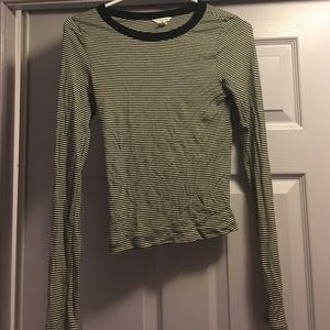 Long sleeve crop top