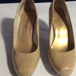 Size 8 1/2 Steve Madden heels
