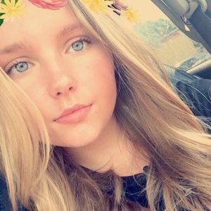 Meet your Posher, Candi