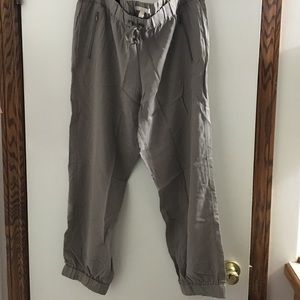 Causal trousers ankle length front pocket w zipper