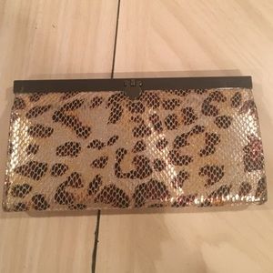 Cache leopard wallet/clutch