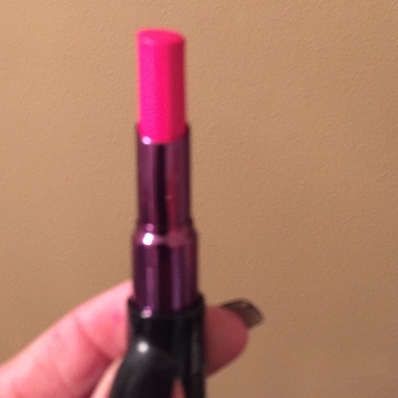 Urban Decay Matte Menace Lipstick