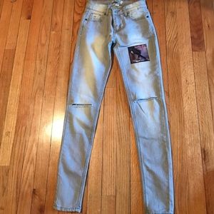 Grey skinny jeans👖💋