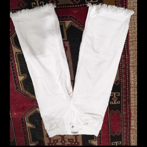 Frayed hem, white denim culotte