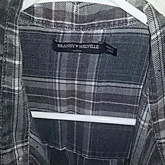 Button up - Picture 2 of 3