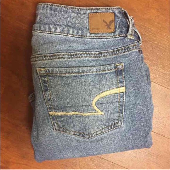 American Eagle Jean Capris