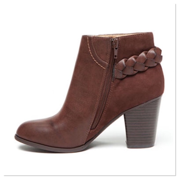 🌺HPx2🌺New Directions Berta Braided Back Booties - Picture 2 of 4