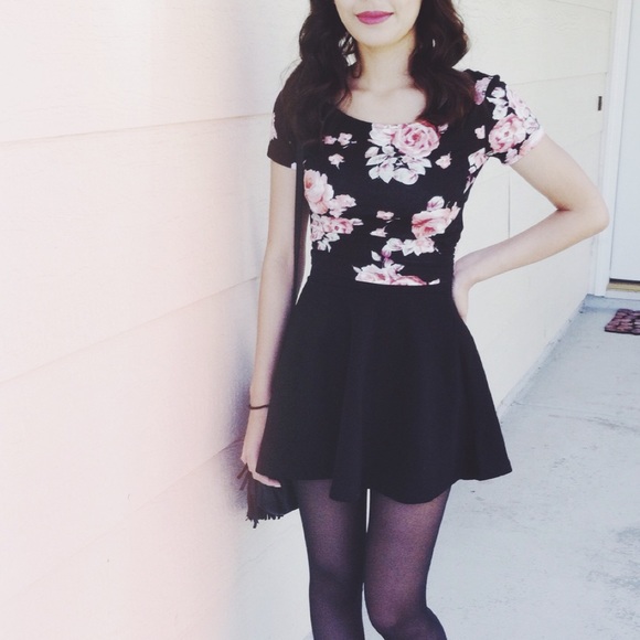 Forever 21 Skirts - F21 Black Skater Skirt Forever 21 Skirts - F21 Black Skater Skirt