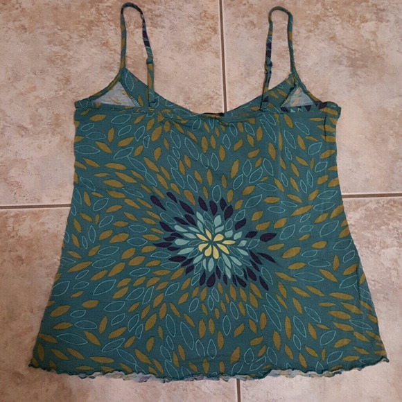 H&M Tank Top ๐ป๐๐ - Picture 2 of 3