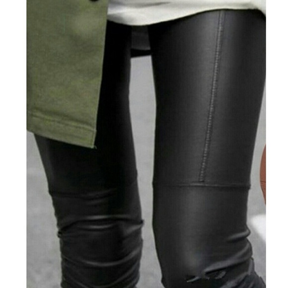 NEW ARRIVAL: Super Cute Leather Look Leggings - Picture 4 of 4