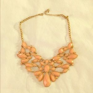 Statement necklace - pink