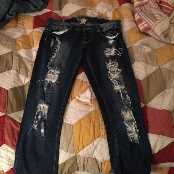 Ripped skinny jeans never worn !