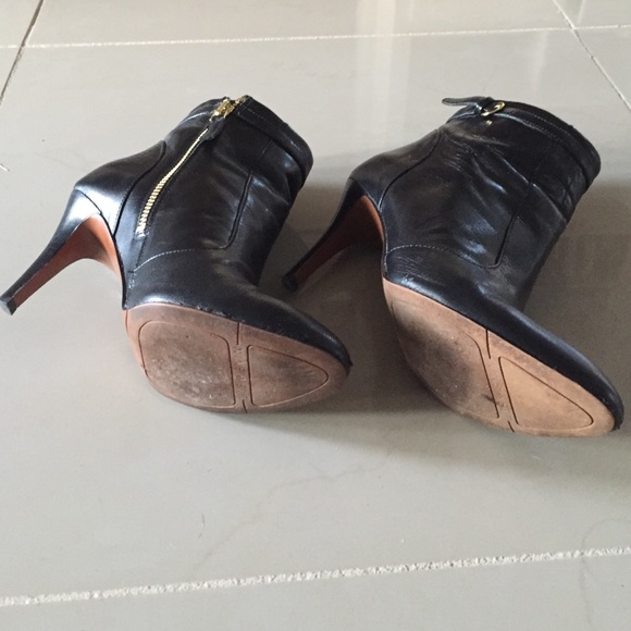 Boots - Picture 3 of 3