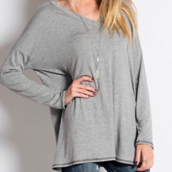 ❌‼️SOLD‼️❌Grey Tunic Top - Picture 2 of 3