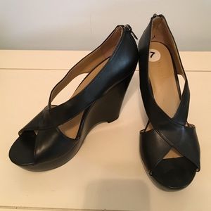 ***SOLD*** Sexy Nine West Black Wedges
