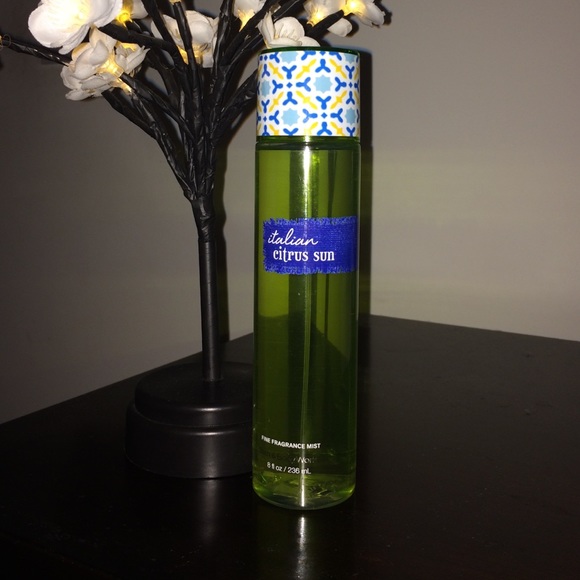 Bath and body spray