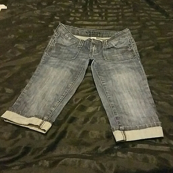 Capri shorts