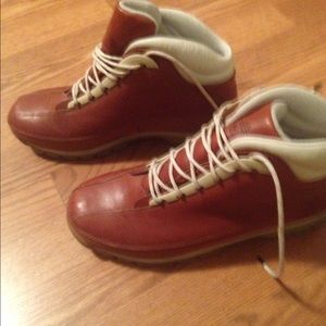 Timberlain boots a very rare color  like new