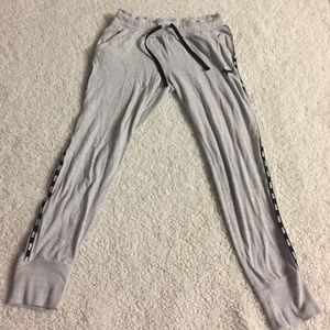 VS Pink Skinny Collegiate Pants