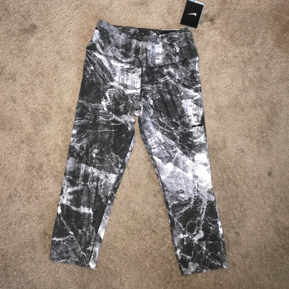 NWT Nike. $95 SAVING!