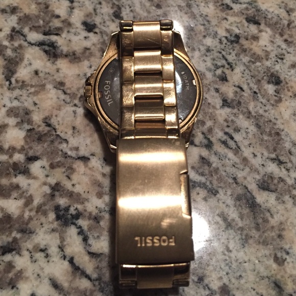 Gold fossil watch - Picture 4 of 4