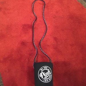 A black and white cup holder for on the run