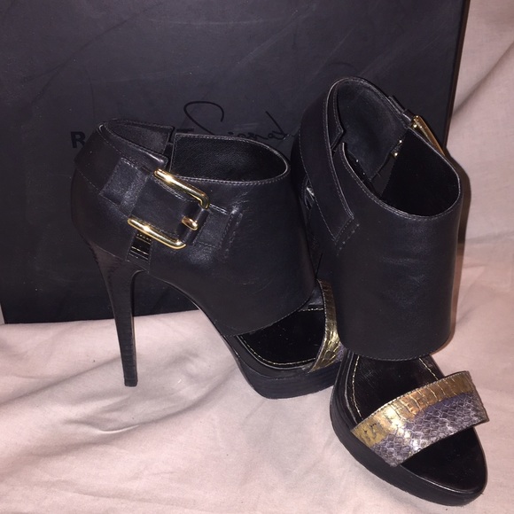 Report Signature Black Leather Open Toe Sandal - Picture 4 of 4