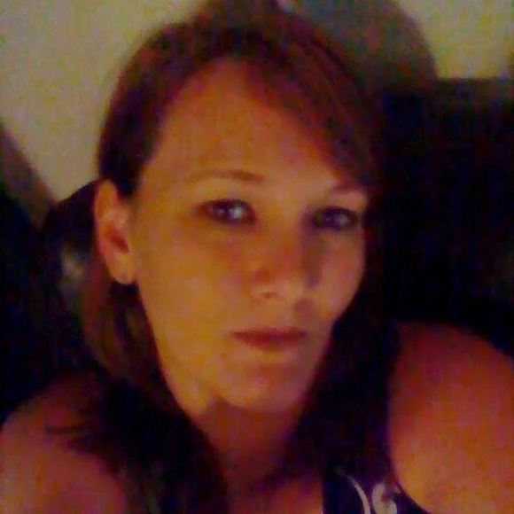 Meet your Posher, Amanda - Picture 1 of 1