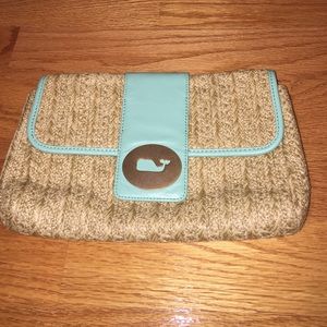 Vineyard vines clutch