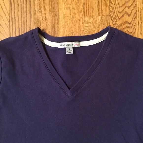 ❗️SOLD❗️Isaac Mizrahi Navy Tee - Picture 2 of 3