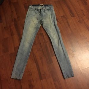 Light wash skinny jeans