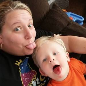 Meet your Posher, Alicia