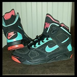 Nike (Falcon Flight)