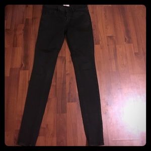 Black skinny jean