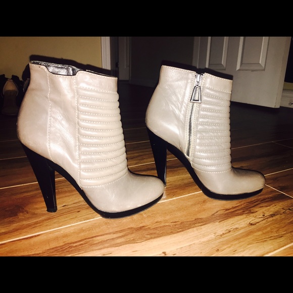 🎀 7 For All Mankind grey booties 🎀