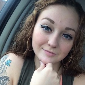 Meet your Posher, Alanis