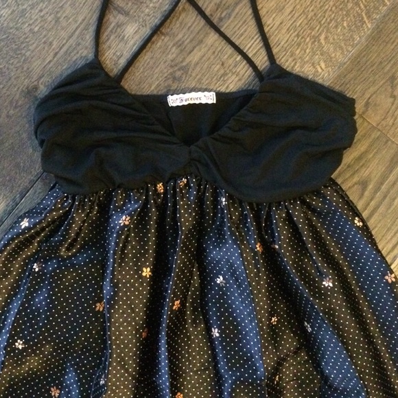 D R E S S - Picture 3 of 4