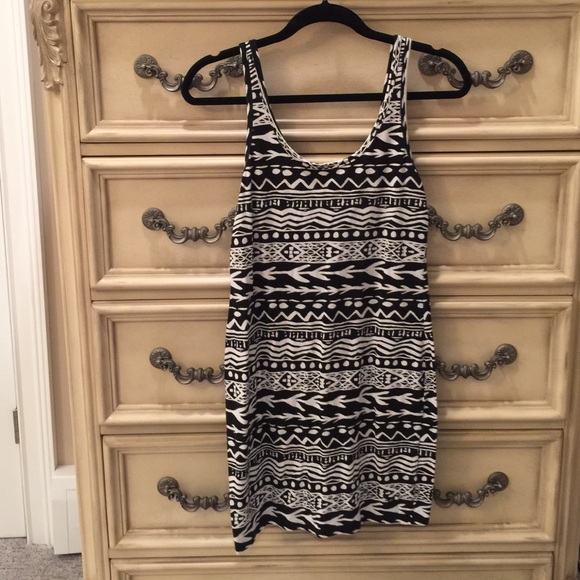 Victoria's Secret PINK Aztec black and white dress