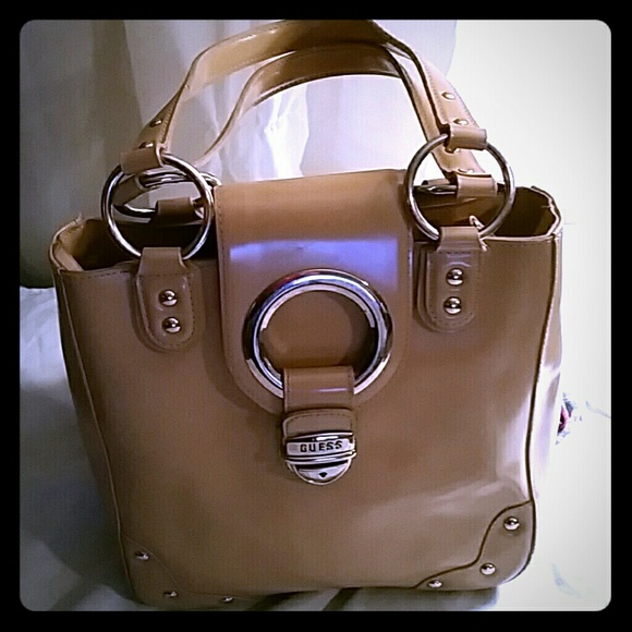 Guess - NWOT- Exceptional Bag