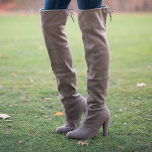 Steve Madden Gorgeous Boots Taupe