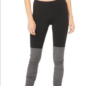 Alo Black & Gray Legging